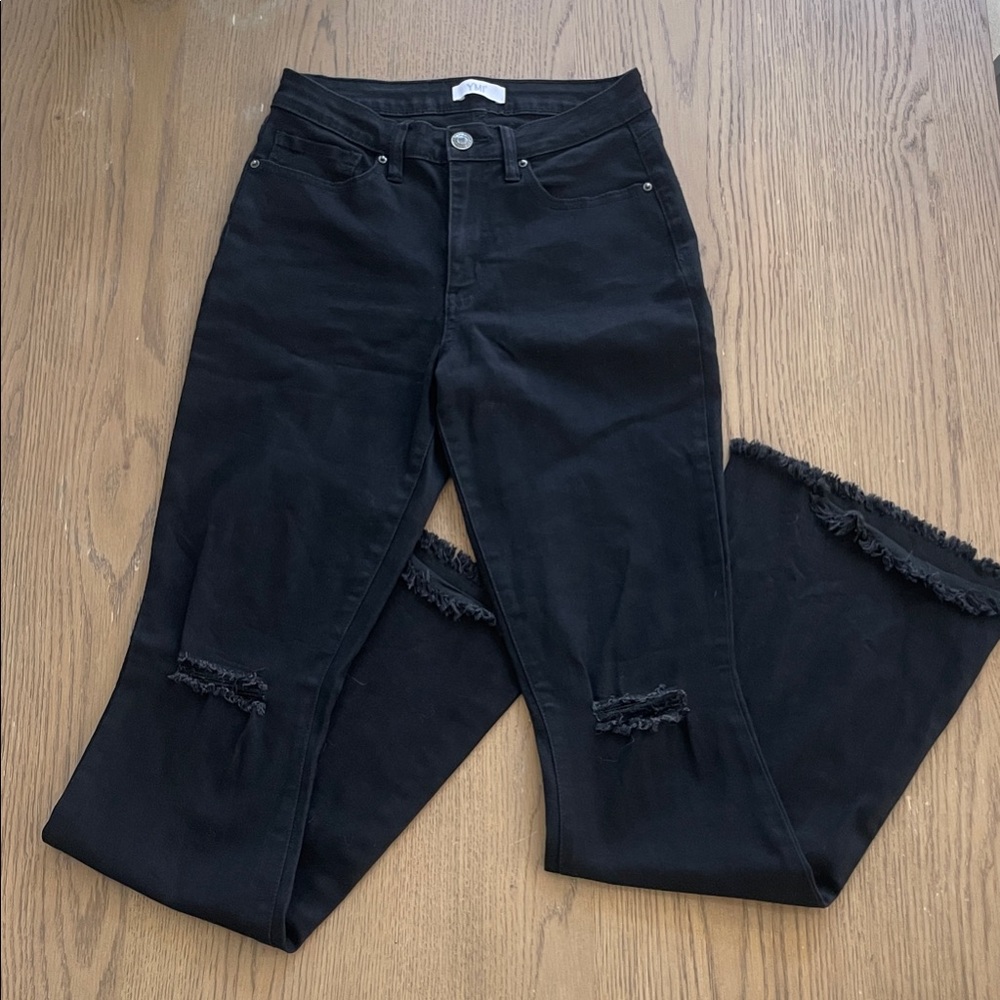 Black Distressed Women Jeans
